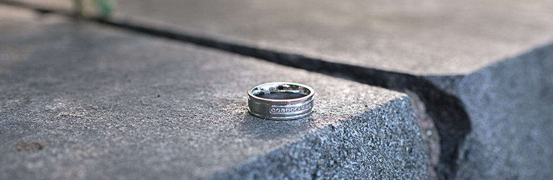 What’s the Best Wedding Ring Metal for Men with Allergies?